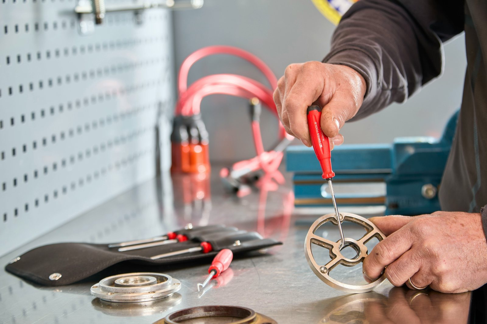Reparación de equipo electrónico y de precisión
